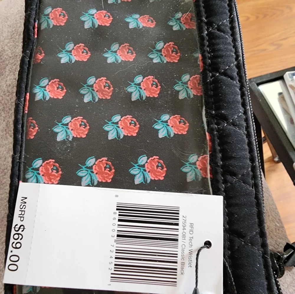 RFID wristlet by Vera Bradley - Picture 3 of 4